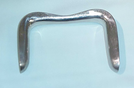 retractor